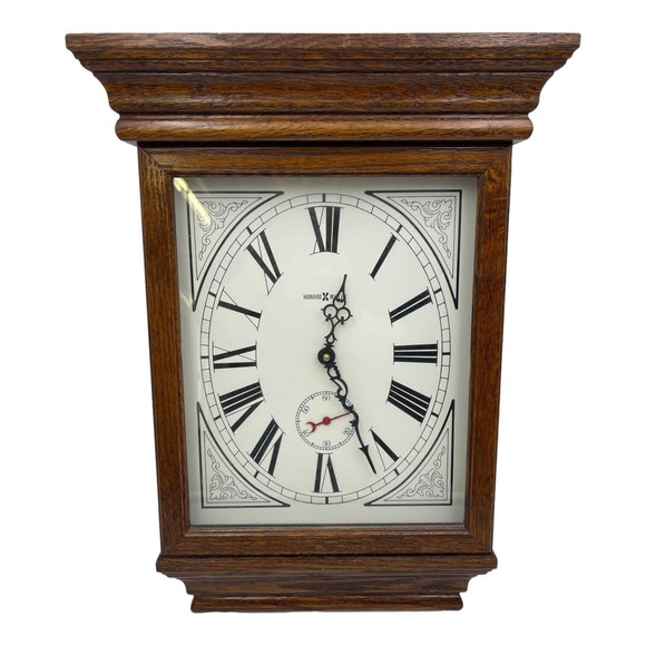 Vintage Howard Miller Fables Quartz 19 in Oak Wood Wall Clock